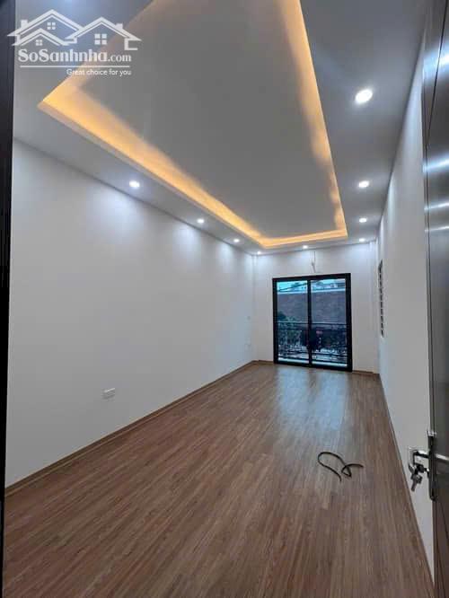 Hình ảnh Nhà 5 tầng mới xây tại phố Đức Diễn, ô tô đỗ cửa, gần trung tâm văn hóa-thông tin và thể thao! 2