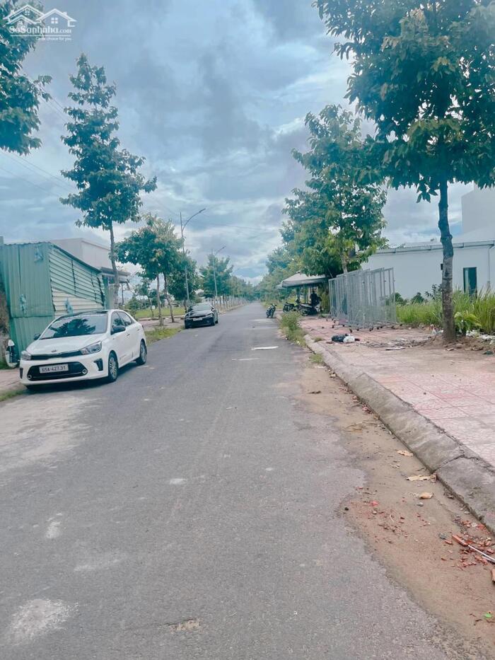 Hình ảnh Bán dãy trọ Mặt Tiền, CAO CẤP, MỚI XÂY XONG (Đang cho thuê THU NHẬP ỔN ĐỊNH) 7