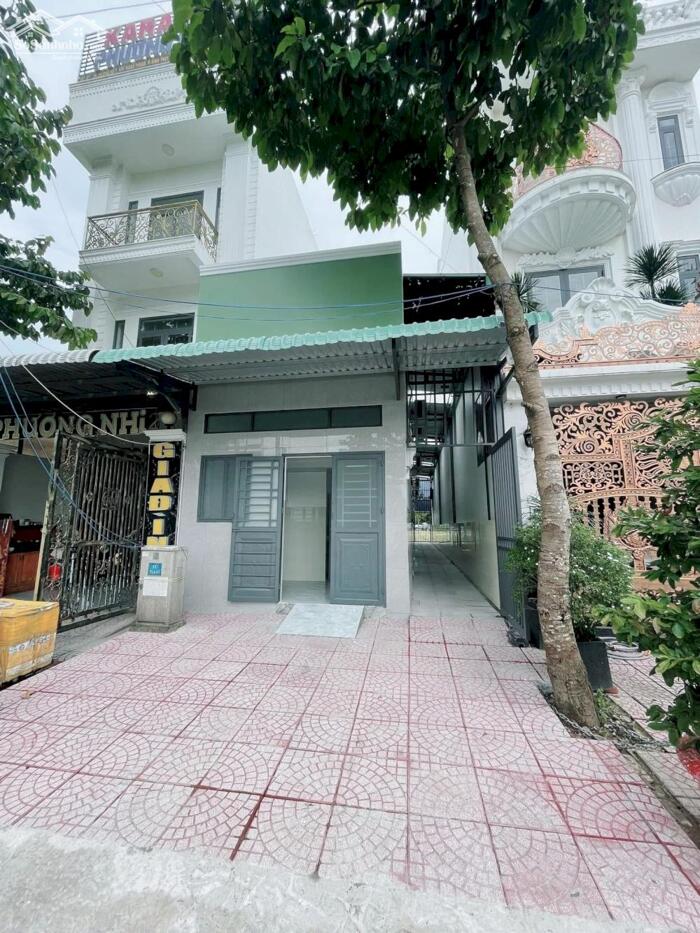 Hình ảnh Bán dãy trọ Mặt Tiền, CAO CẤP, MỚI XÂY XONG (Đang cho thuê THU NHẬP ỔN ĐỊNH) 1