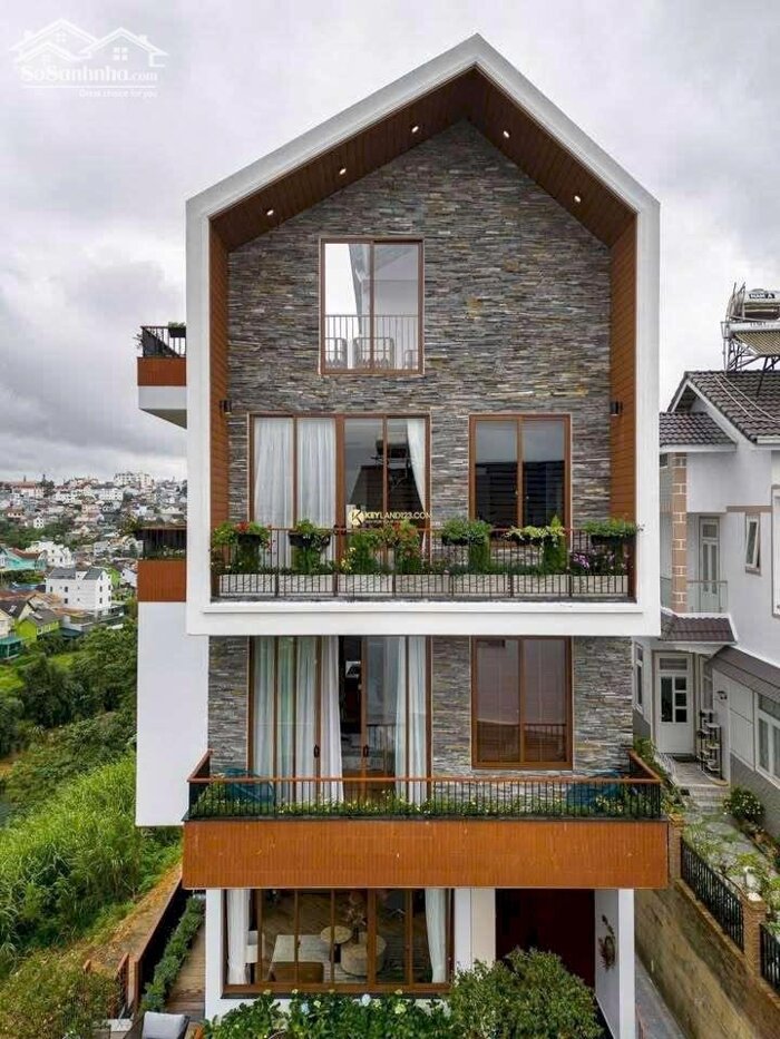 Hình ảnh Biệt thự sân vườn 4 tầng sang trọng tại Đống Đa, Phường 3, Đà Lạt – giá chỉ 27 tỷ 0