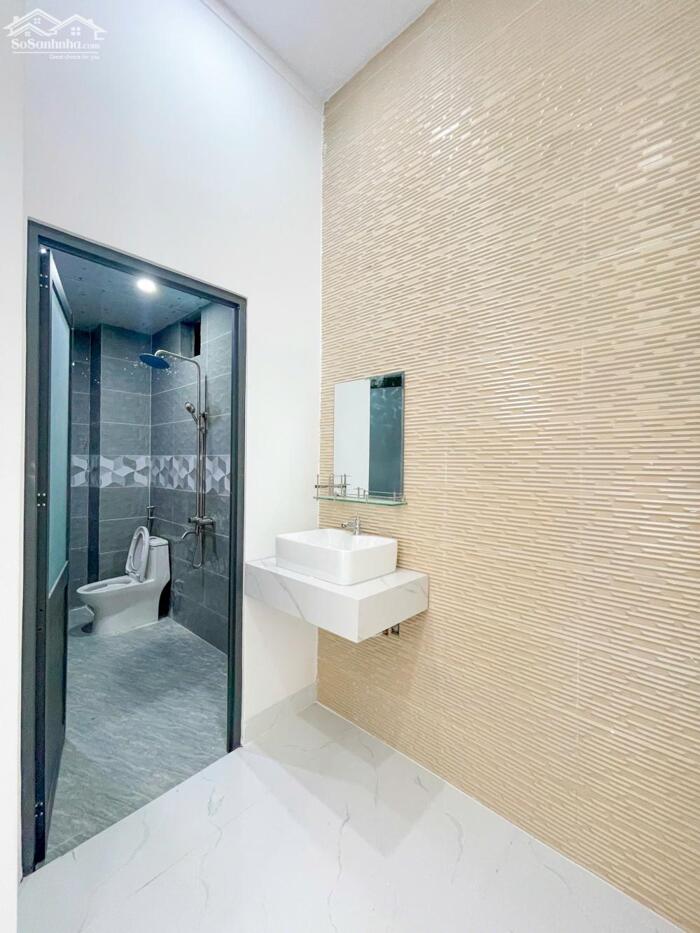 Hình ảnh Nhà Lầu ngay gần khu dân cư Lavender cách chợ Thạnh Phú chỉ 2p di chuyển 4