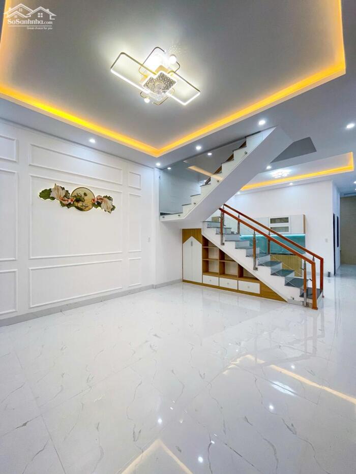 Hình ảnh Nhà Lầu ngay gần khu dân cư Lavender cách chợ Thạnh Phú chỉ 2p di chuyển 2