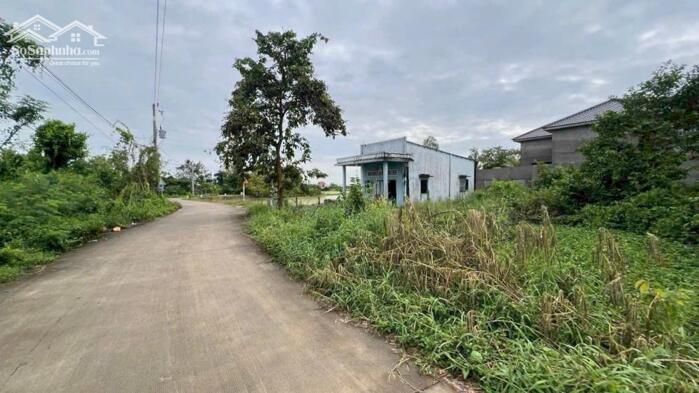 Hình ảnh Đất nền thổ cư 200m2 mt xe hơi trên đất có nhà sẵn xã Phước Đông giá rẻ 1 tỏi 50tr 0