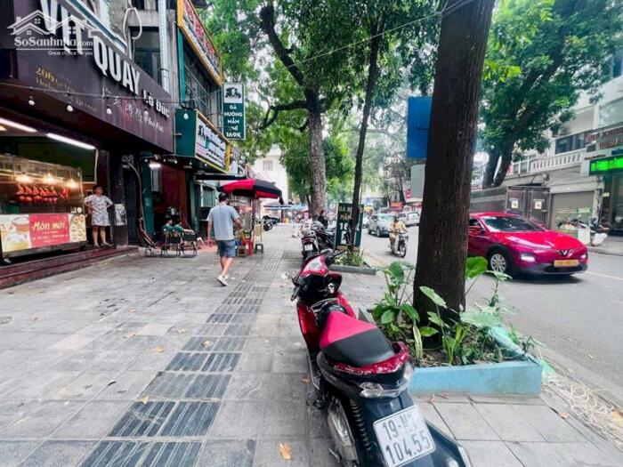 Hình ảnh Hàng xóm Phố cổ, Mặt Phố Lò Đúc 305m2, Vỉa hè 5m 0