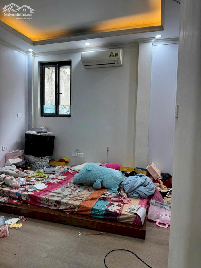 Hình ảnh Nhà Lý Thường Kiệt 4 Tầng 11 Tỷ Ngõ 4M , Sát ÔTÔ Tránh Đỗ Sạch sẽ thoáng đẹp gần phố 3