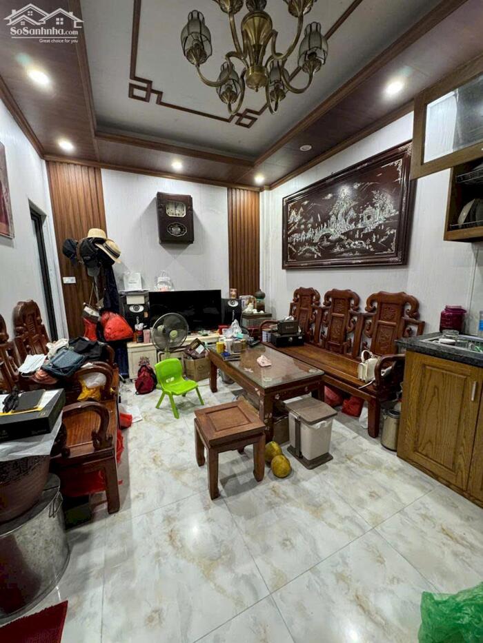 Hình ảnh Nhà Lý Thường Kiệt 4 Tầng 11 Tỷ Ngõ 4M , Sát ÔTÔ Tránh Đỗ Sạch sẽ thoáng đẹp gần phố 0