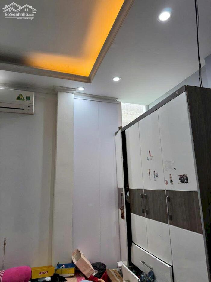 Hình ảnh Nhà Lý Thường Kiệt 4 Tầng 11 Tỷ Ngõ 4M , Sát ÔTÔ Tránh Đỗ Sạch sẽ thoáng đẹp gần phố 5