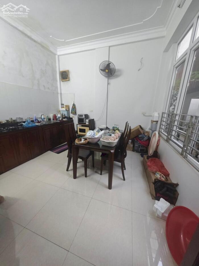 Hình ảnh Nhà Hàng Vôi 61M2 Mặt Tiền 6M 46,5 Tỷ 2 Mặt Thoáng Sạch đẹp thoáng 1