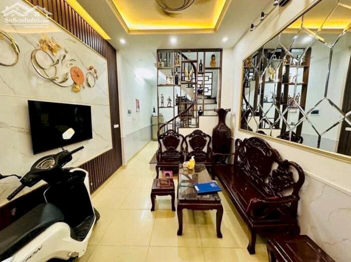 Hình ảnh Bán nhà Tôn Đức Thắng 35m2 ngõ ô tô tránh ô tô vào nhà nở hậu 13.5 tỷ 1