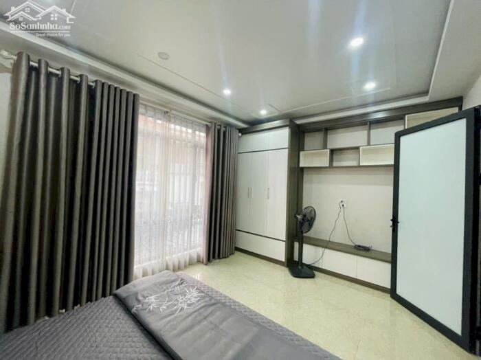 Hình ảnh Cho thuê nguyên nhà 5 tầng tại Tô Vũ - 193 Văn Cao, oto đỗ tận cửa. LH: 0989.099.526. 4