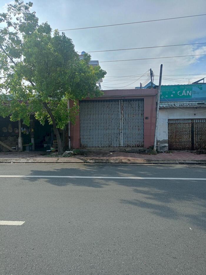 Hình ảnh Đất lớn Mt QL1 gần vòng xoay P4 TP Tân An 1