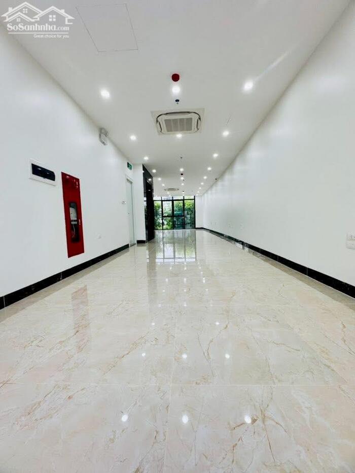 Hình ảnh Tòa Văn Phòng Mới Cực Đẹp Mặt Phố 8 Tầng 1 Hầm 78 Tỷ View Hồ Ngọc Khánh 3