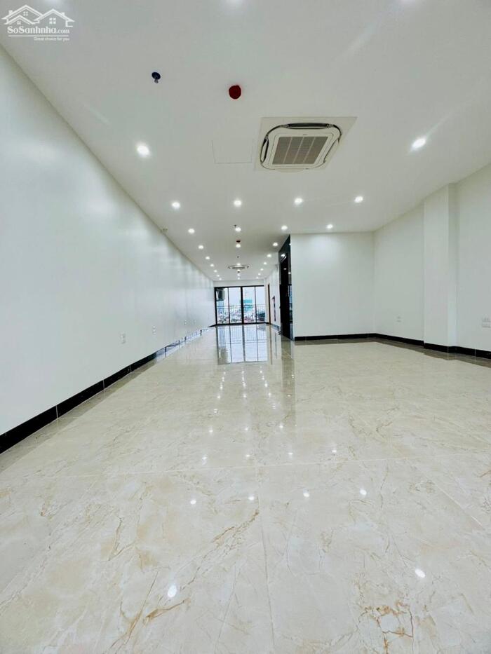 Hình ảnh Tòa Văn Phòng Mới Cực Đẹp Mặt Phố 8 Tầng 1 Hầm 78 Tỷ View Hồ Ngọc Khánh 1