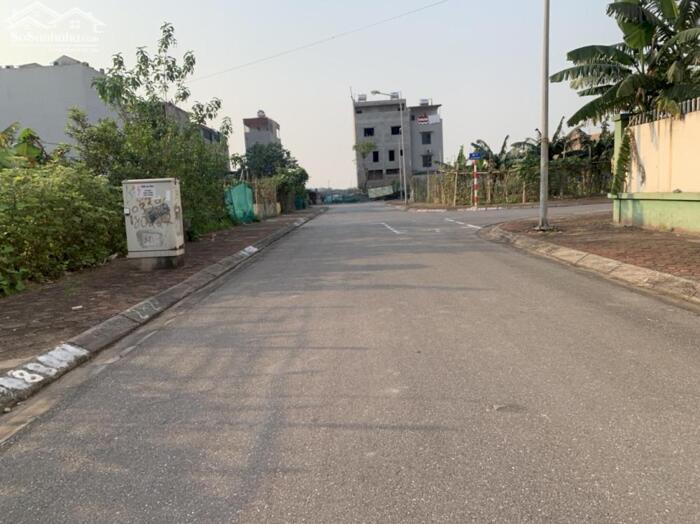 Hình ảnh Giá đầu tư tốt, Bán lô đất giá đầu tư 98m2 khu tái định cư Trâu Quỳ, cách 10m ra phố Nguyễn Mậu Tài, mặt tiền 6,52m Đông Nam 1