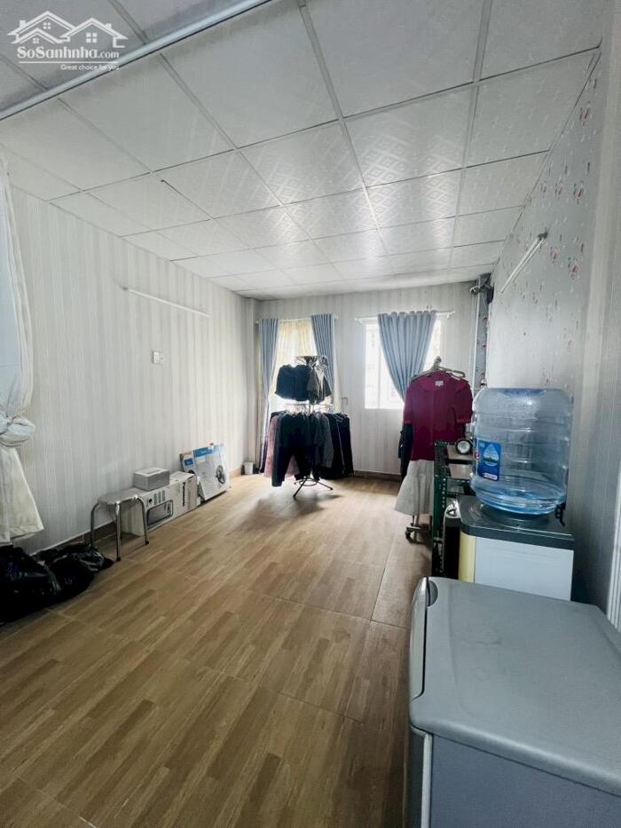 Hình ảnh Quyết bán nhà gần Lê Đại Hành, DT 60m2 Ngang 5m, 2 Tầng 4 PN, mua ở hoặc kinh doanh ~100tr/m2 0