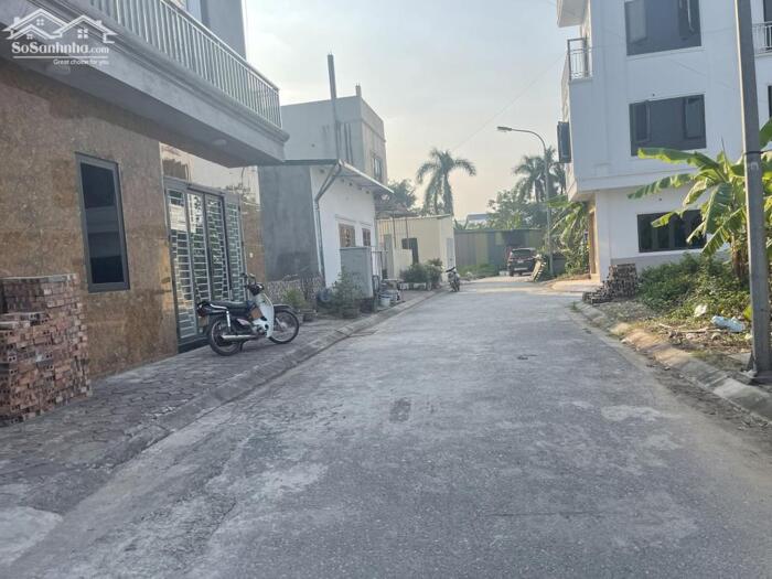 Hình ảnh Giá đầu tư Bán 33,6m đất tái định cư Cự Khối đường ô tô tránh giá chỉ 6,3 tỷ, đất gần vườn hoa, an sinh đỉnh 1