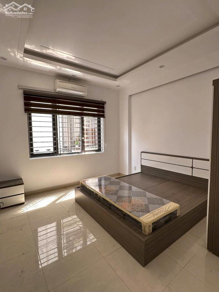 Hình ảnh Cho thuê nhà nguyên căn 4 p.ngủ Văn Cao, DT: 50m2. 8