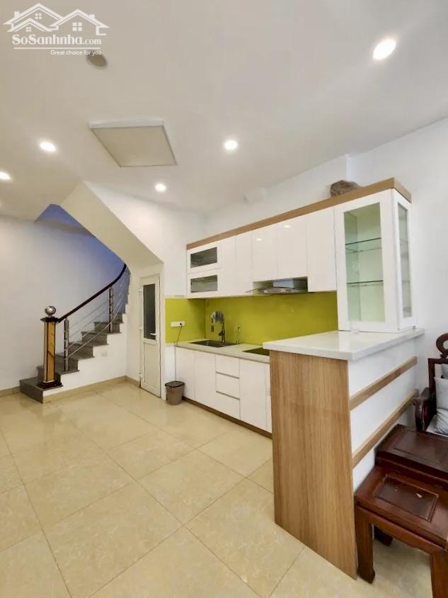 Hình ảnh So sánh nhà Văn Hương Đống Đa 38 m² 5 tầng 3 PN full nội thất giá 6,9 tỷ 0