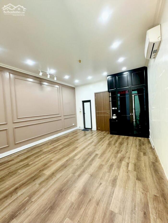 Hình ảnh Nhà Nguyễn Thị Định 170M2 Lô Góc 3 Mặt Thoáng 4 Tầng 79 Tỷ View Hồ Và Công Viên 2