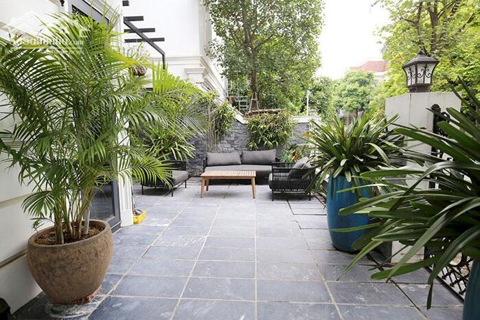 Hình ảnh Bán biệt thự khu T sửa đẹp có thang máy đầy đủ nội thất : 3