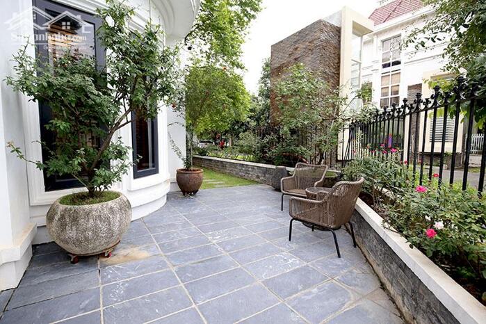 Hình ảnh Bán biệt thự khu T sửa đẹp có thang máy đầy đủ nội thất : 2