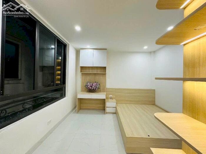 Hình ảnh Bán nhà mặt phố Lạc long Quân 270m2 vỉa hè rộng mặt tiền to vị trí đẹp 68 tỷ 2