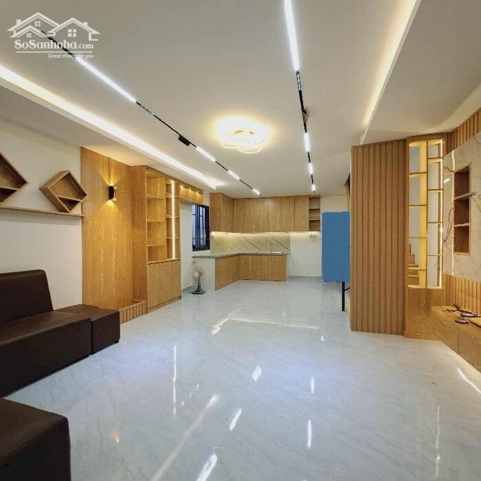 Hình ảnh Gần Metro 2 - trung tâm Aeon Tân Phú một xẹt sát MT, nhà mới lô góc 2 tầng, DT 4.5x11m, 0