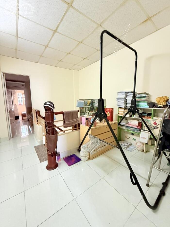 Hình ảnh Bán nhà 49M2 KHU CƯ XÁ TỰ DO - HẺM XE HƠI THÔNG HƠN 7 TỶ 4