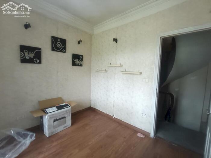 Hình ảnh Siêu Phẩm 14.5 Tỷ Mặt phố Nguyễn Công Trứ 6 Tầng Vỉa hè Rộng Mặt Tiền 3.5M 3