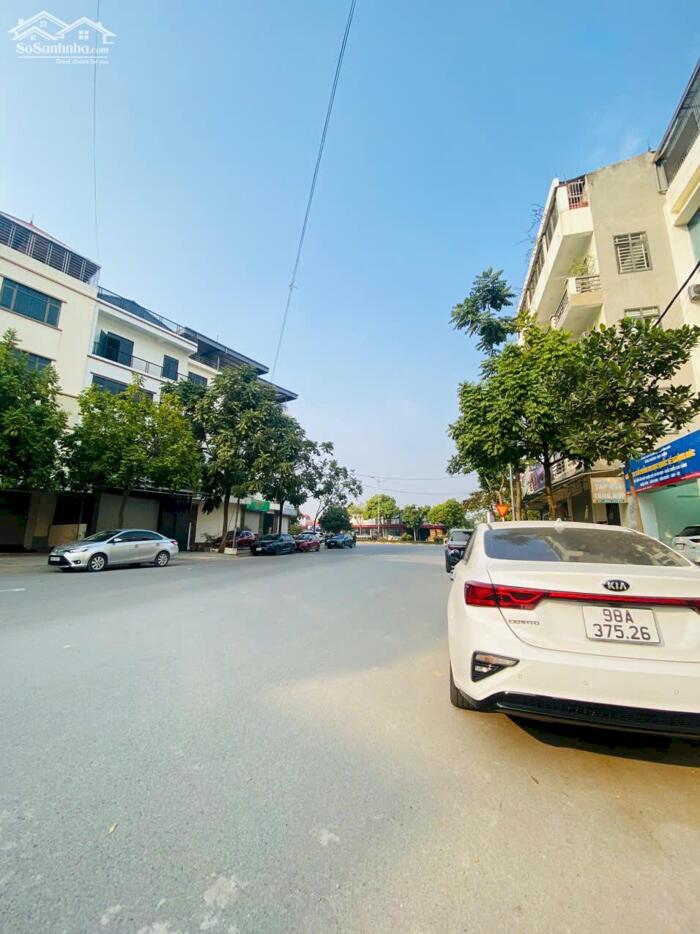 Hình ảnh Bán ô đất mặt đường Lương Văn Can, Khai Quang, Vĩnh Yên. 0