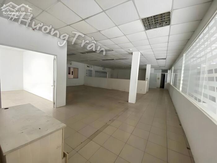 Hình ảnh 360 triệu - CHO THUÊ MẶT BẰNG GÓC SHOWROOM & NHÀ XƯỞNG Ô TÔ 1400m2 MẶT TIỀN ĐƯỜNG 30/4 6