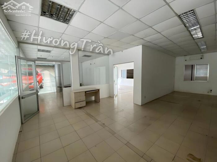 Hình ảnh 360 triệu - CHO THUÊ MẶT BẰNG GÓC SHOWROOM & NHÀ XƯỞNG Ô TÔ 1400m2 MẶT TIỀN ĐƯỜNG 30/4 7