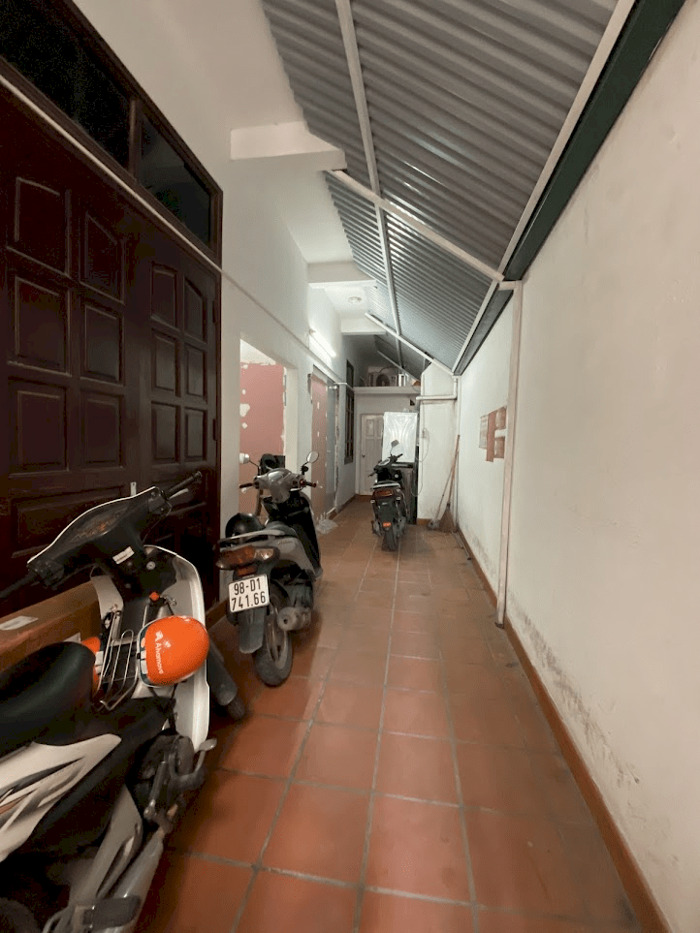 Hình ảnh (Gấp) Bán nhà 4 tầng sổ đỏ 61m2 giá cực rẻ, ôtô vào nhà tại phố Bùi Ngọc Dương, HBT, HN chỉ 15.2 tỷ 4