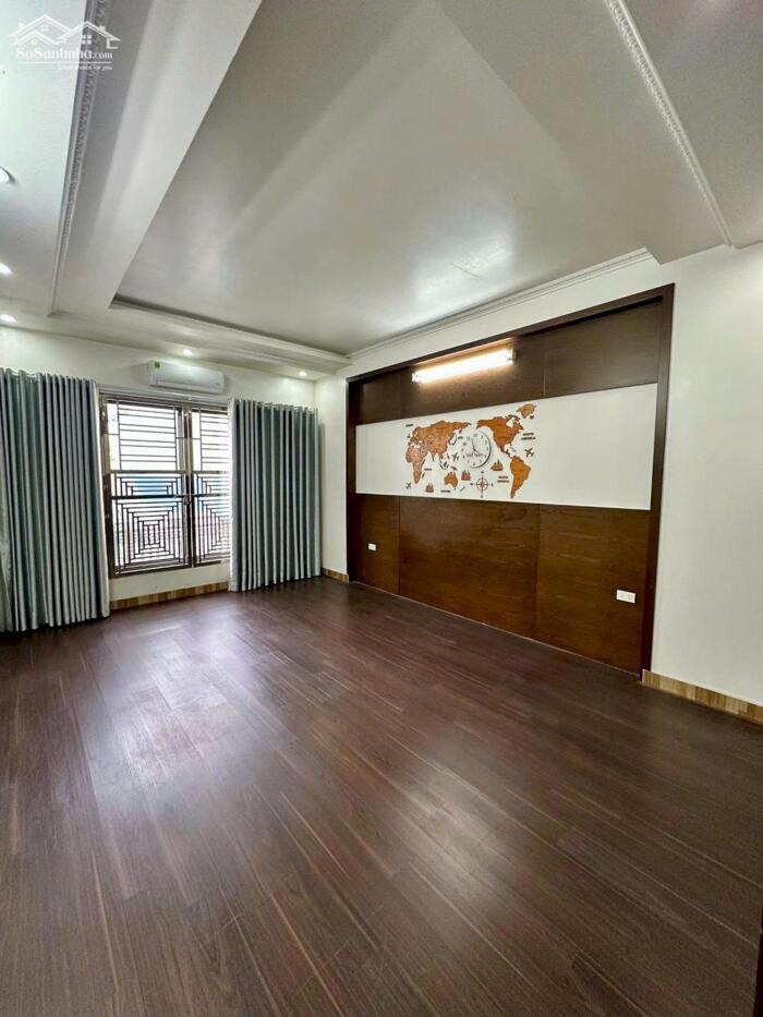 Hình ảnh CHO THUÊ NHÀ NGUYÊN CĂN – MẶT TIỀN ĐẸP – KHU VỰC LÊ THÁNH TÔNG - GẦN VINHOMES VŨ YÊN 7