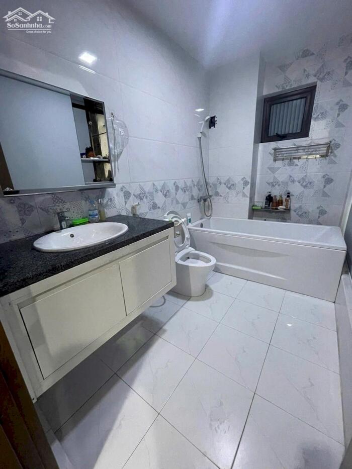 Hình ảnh CHO THUÊ NHÀ mặt ngõ to Ngô Gia Tự - Hải Phòng phù hợp làm văn phòng công ty có thang máy 4