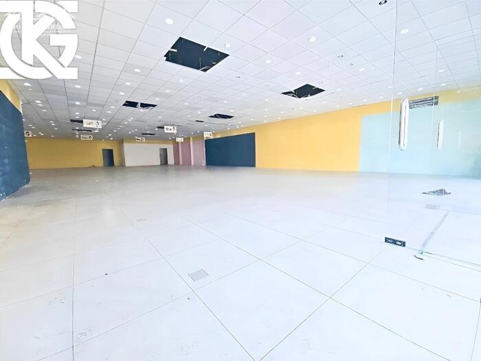 Hình ảnh Cho Thuê Nhà Mặt Tiền: 650-652 Trường Chinh - Quận Tân Bình - 14x45m 2