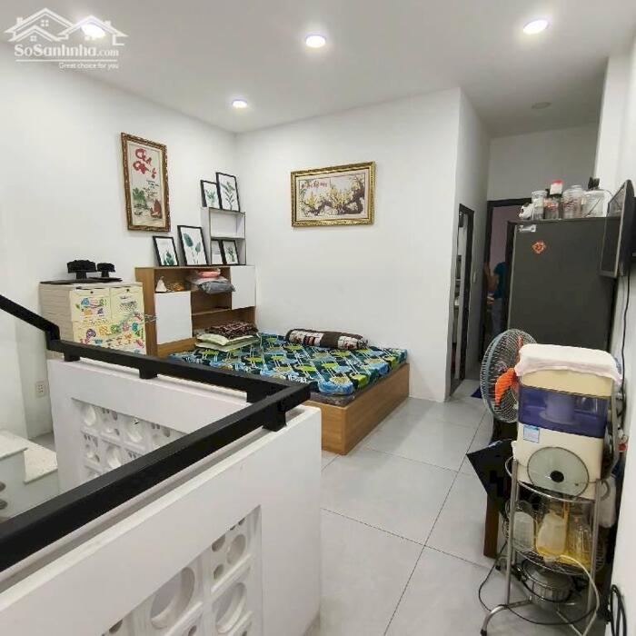 Hình ảnh Nhà 3 Tầng BTCT 77m2 ngang 4m, 4PN sổ riêng, Gần ĐH Công Thương Q.Tân Phú, TC 6 tỷ TL 3