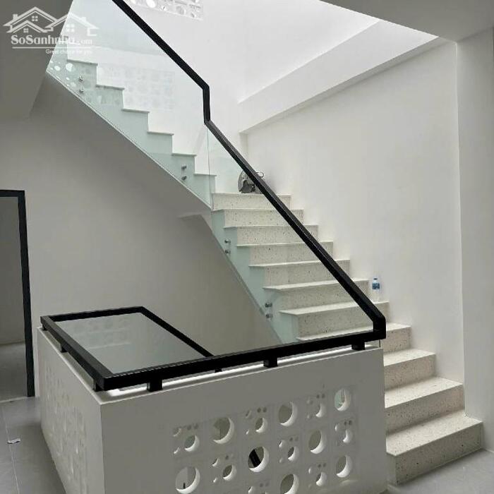 Hình ảnh Nhà 3 Tầng BTCT 77m2 ngang 4m, 4PN sổ riêng, Gần ĐH Công Thương Q.Tân Phú, TC 6 tỷ TL 1