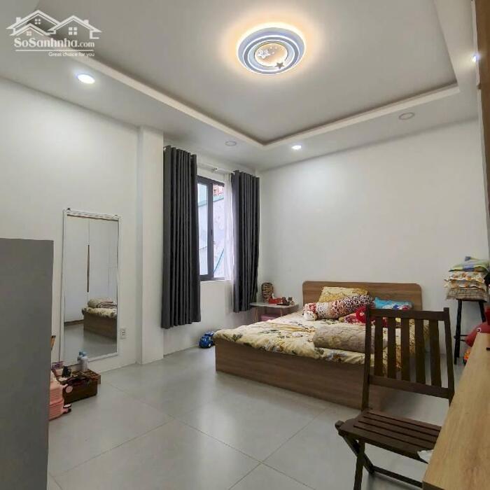 Hình ảnh Nhà 3 Tầng BTCT 77m2 ngang 4m, 4PN sổ riêng, Gần ĐH Công Thương Q.Tân Phú, TC 6 tỷ TL 2