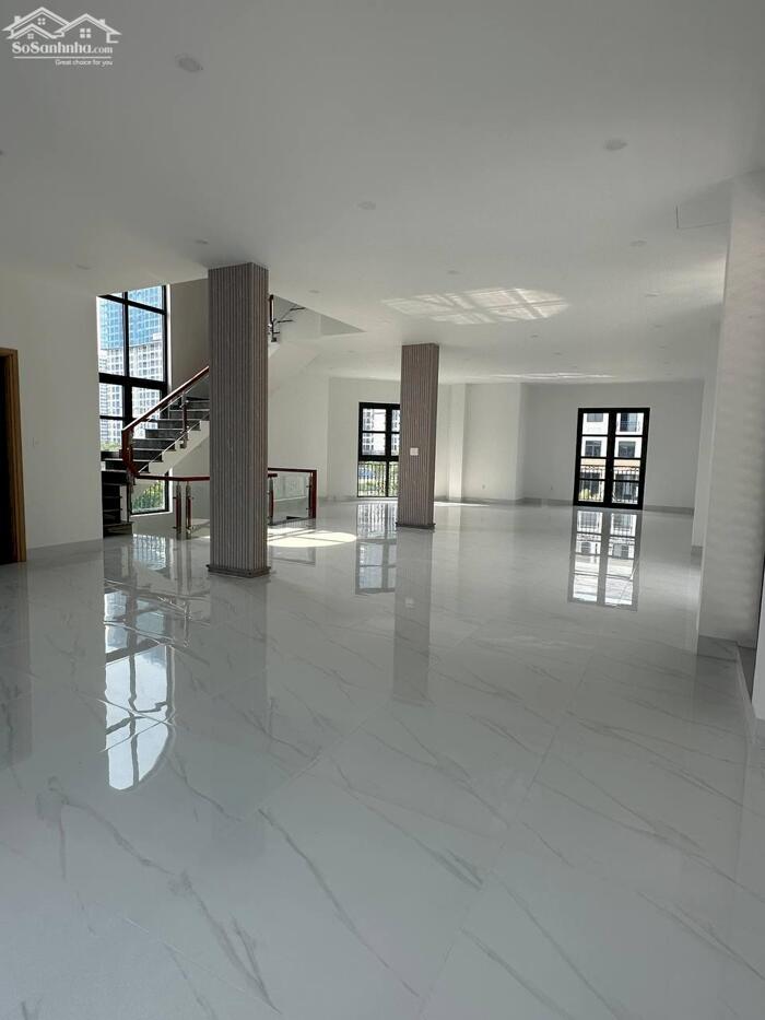 Hình ảnh CHO THUÊ TẦNG BIỆT THỰ BOUTIQUE CĂN GÓC VINHOMES GRAND PARK VỊ TRÍ ĐẸP ĐÔNG ĐÚC DIỆN TÍCH LỚN 5