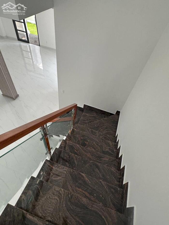 Hình ảnh CHO THUÊ TẦNG BIỆT THỰ BOUTIQUE CĂN GÓC VINHOMES GRAND PARK VỊ TRÍ ĐẸP ĐÔNG ĐÚC DIỆN TÍCH LỚN 3