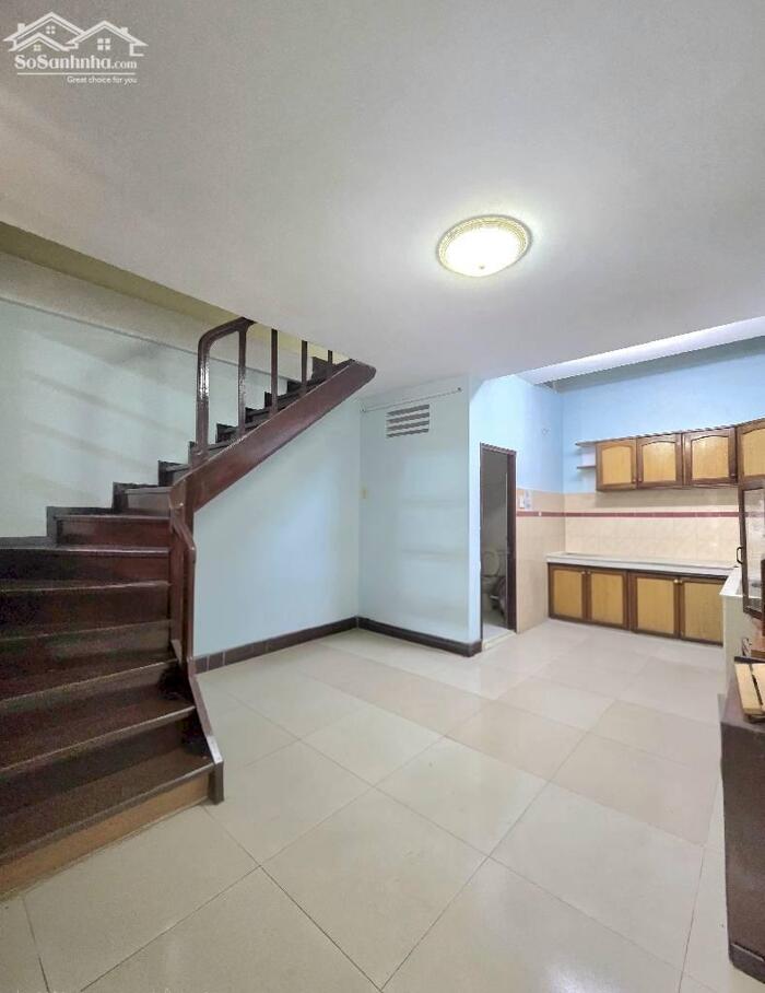 Hình ảnh Nhà 50m2 Đất Thánh, 5 tầng, 3PN, sân thượng 7 t/ỷ 1