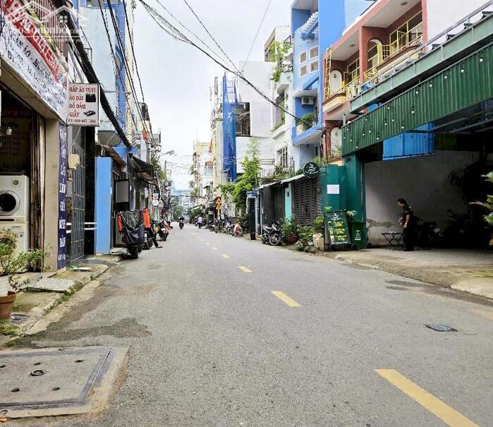 Hình ảnh Nhà 50m2 Đất Thánh, 5 tầng, 3PN, sân thượng 7 t/ỷ 0