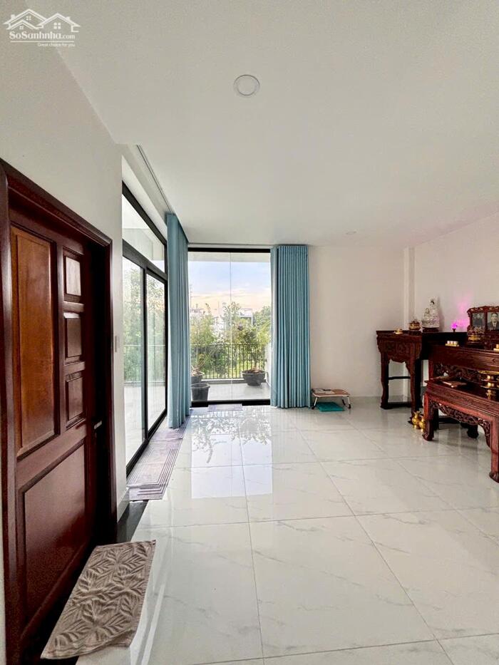 Hình ảnh BDS HVL Bán biệt thự đơn lập khu The BCR. Khu dân cư trong lành, cách Vinhome Grand Park 6km. 3