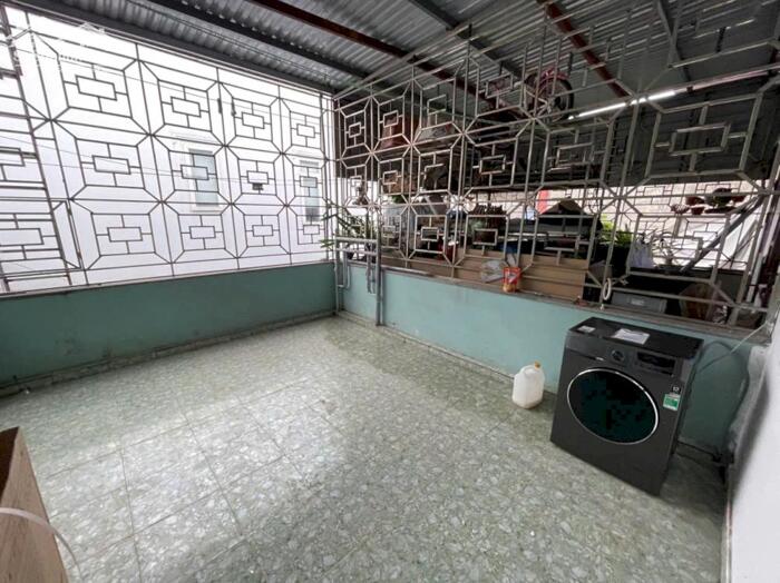 Hình ảnh Cho thuê nhà khu phân lô Văn Cao (83m2), 4 p.ngủ khép kín. 6