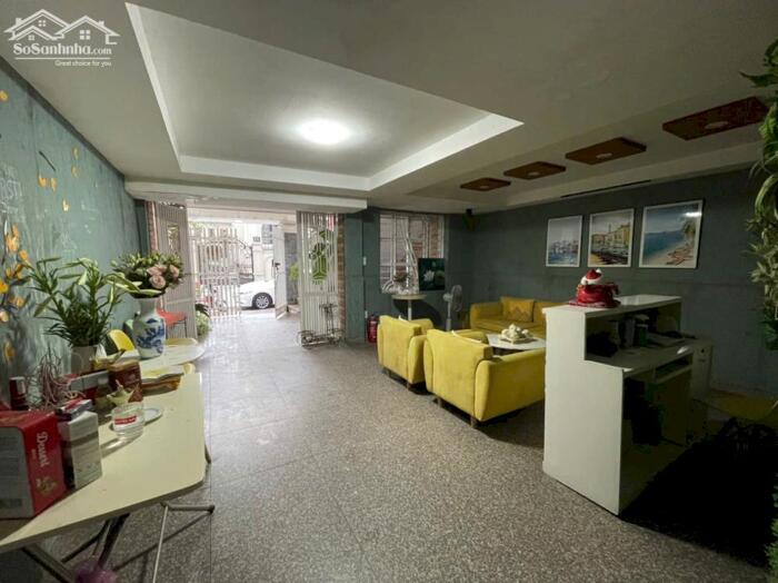 Hình ảnh Cho thuê nguyên căn sân cổng 110m2 Văn Cao, 6 p.ngủ khép kín. 0