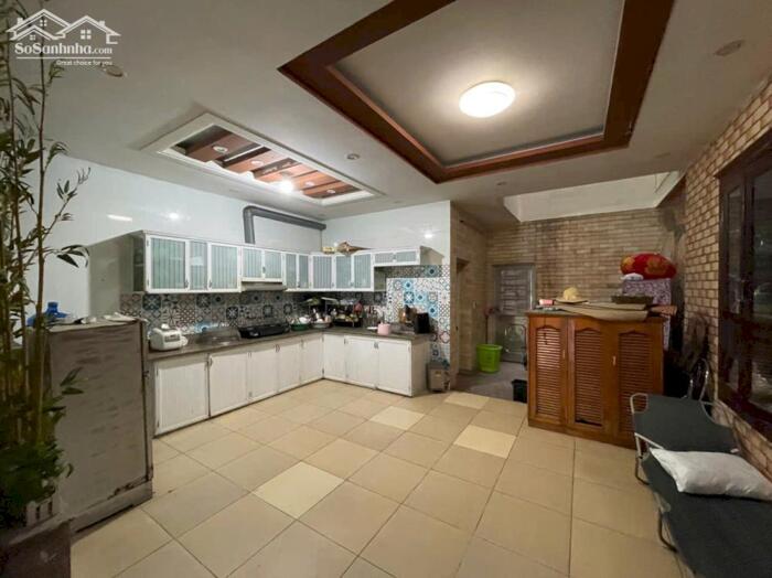 Hình ảnh Cho thuê nguyên căn sân cổng 110m2 Văn Cao, 6 p.ngủ khép kín. 2