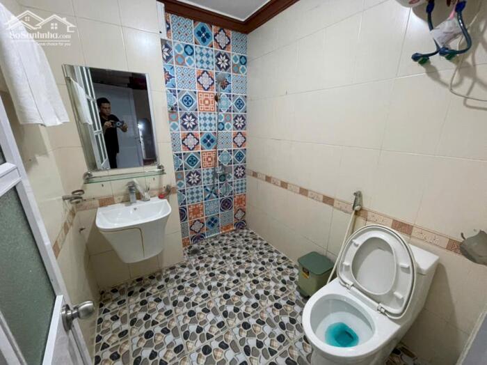 Hình ảnh Cho thuê nguyên căn sân cổng 110m2 Văn Cao, 6 p.ngủ khép kín. 9