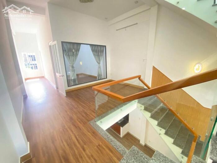 Hình ảnh Chính Chủ gửi bán nhà 3 tầng 3 mê MT đường Lê Thiệt,P Hòa Khánh.Đà Nẵng 2