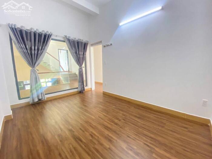 Hình ảnh Chính Chủ gửi bán nhà 3 tầng 3 mê MT đường Lê Thiệt,P Hòa Khánh.Đà Nẵng 4